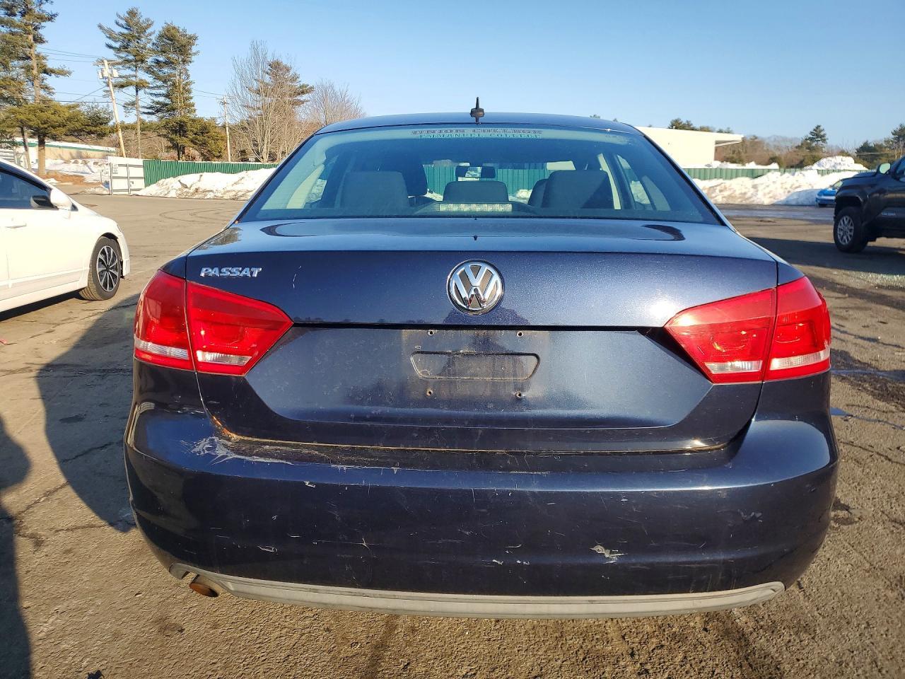 2012 Volkswagen Passat s