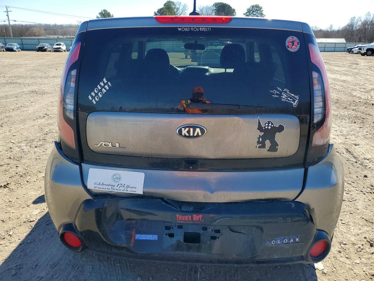 2016 KIA Soul +