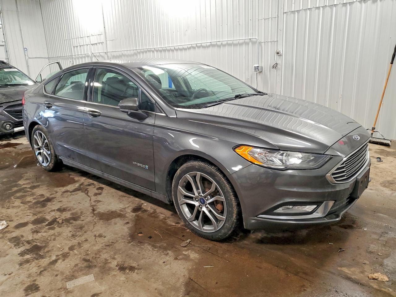 2017 Ford Fusion se Hybrid