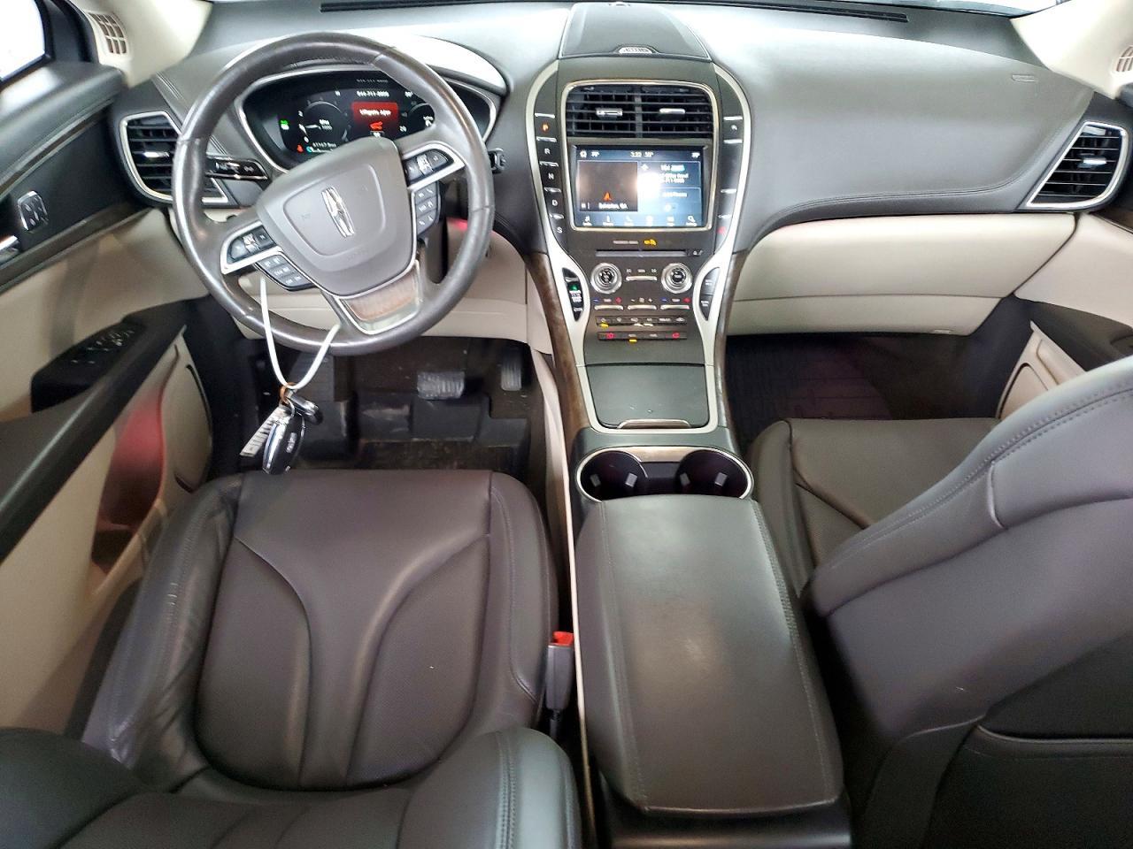 2019 Lincoln Nautilus Select