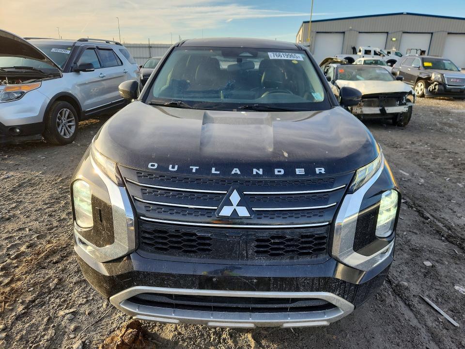 2022 Mitsubishi Outlander se