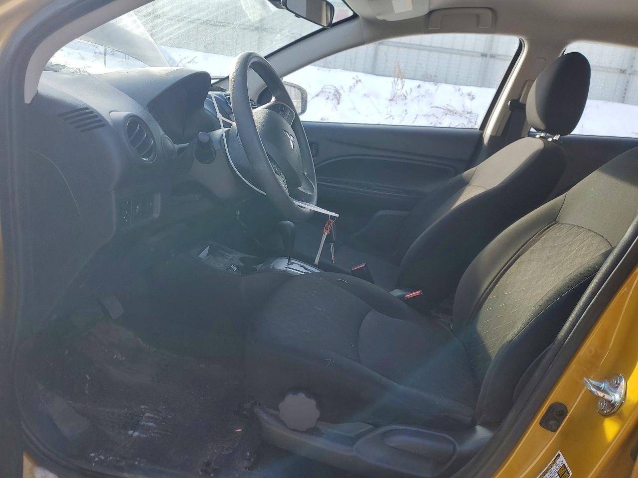 2022 Mitsubishi Mirage es