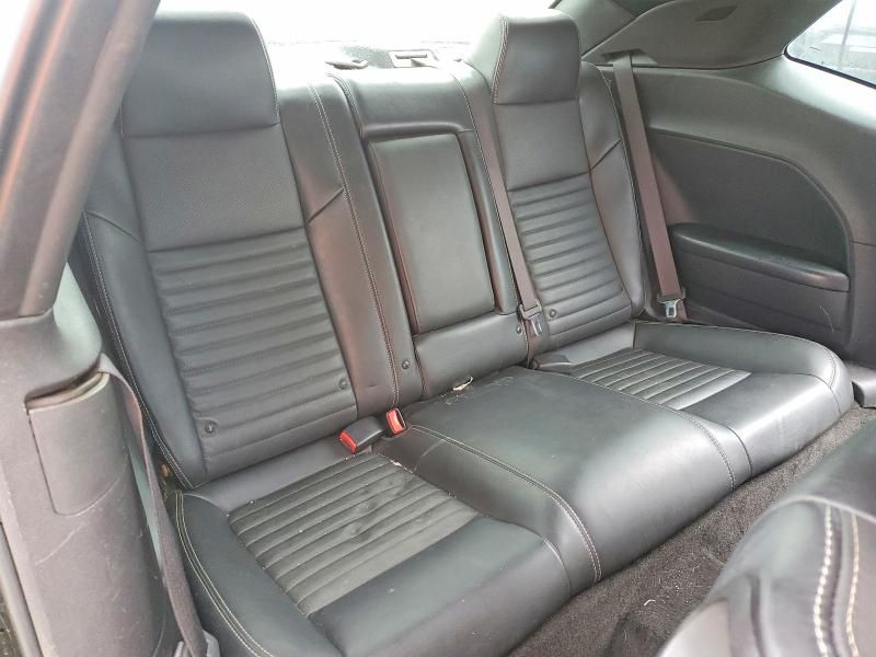 2012 Dodge Challenger sxt