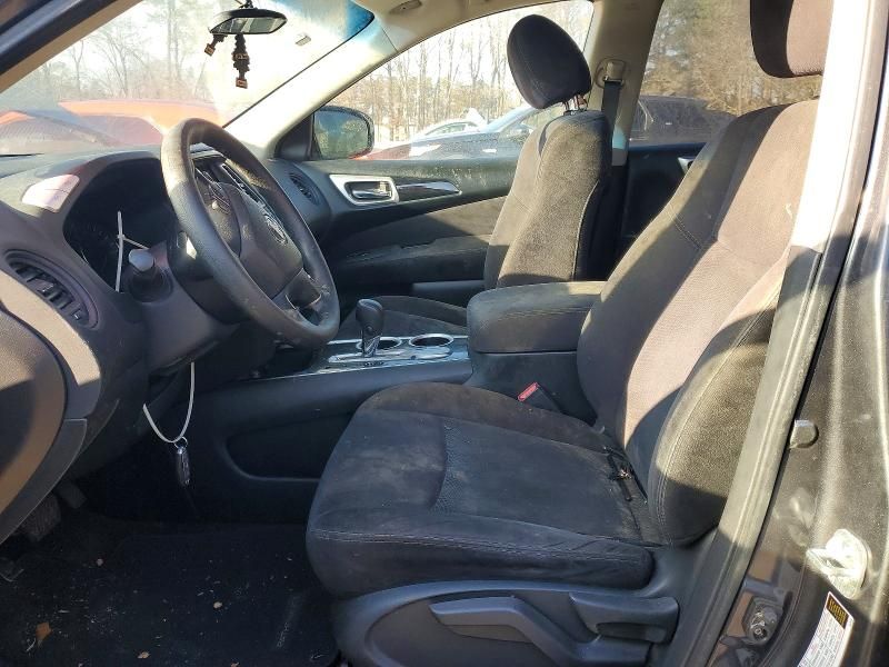 2014 Nissan Pathfinder s