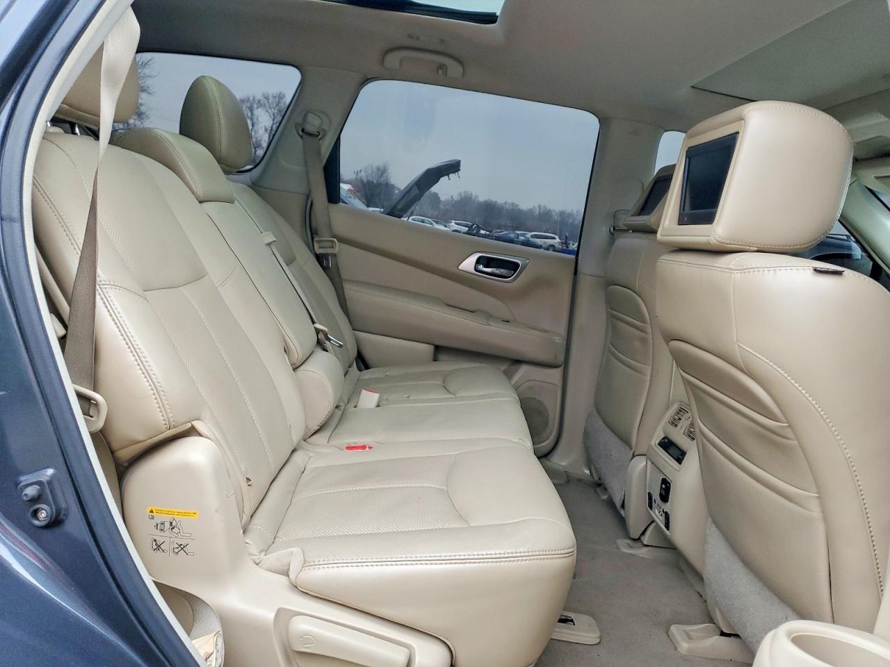2013 Nissan Pathfinder s
