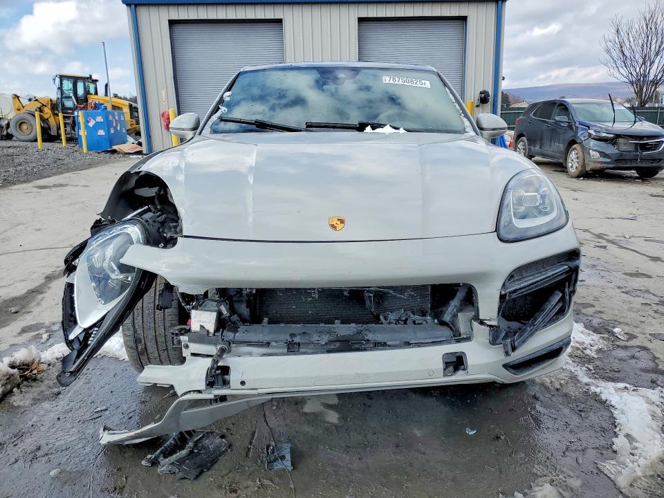 2022 Porsche Cayenne e Hybrid Coupe