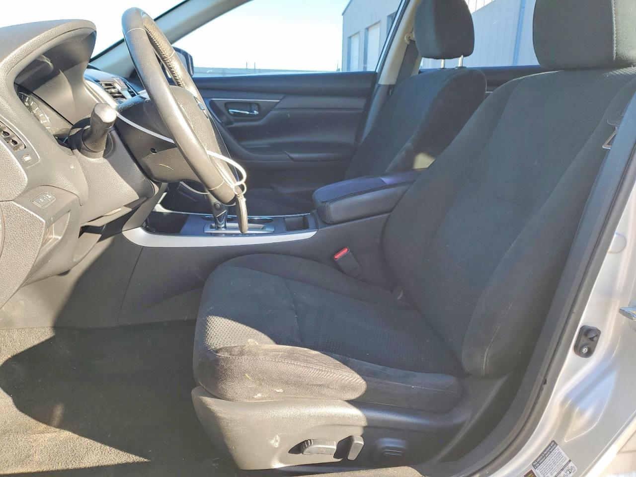 2015 Niss Altima 2.5 sv