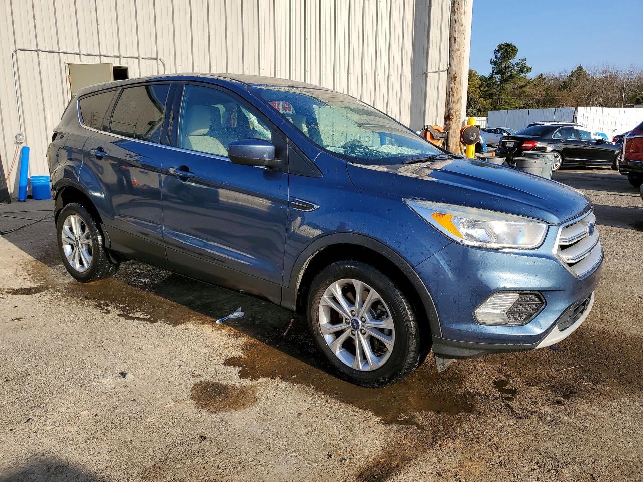2018 Ford Escape se