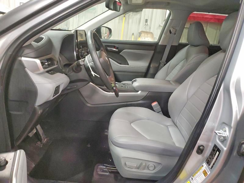 2024 Toyota Highlander le