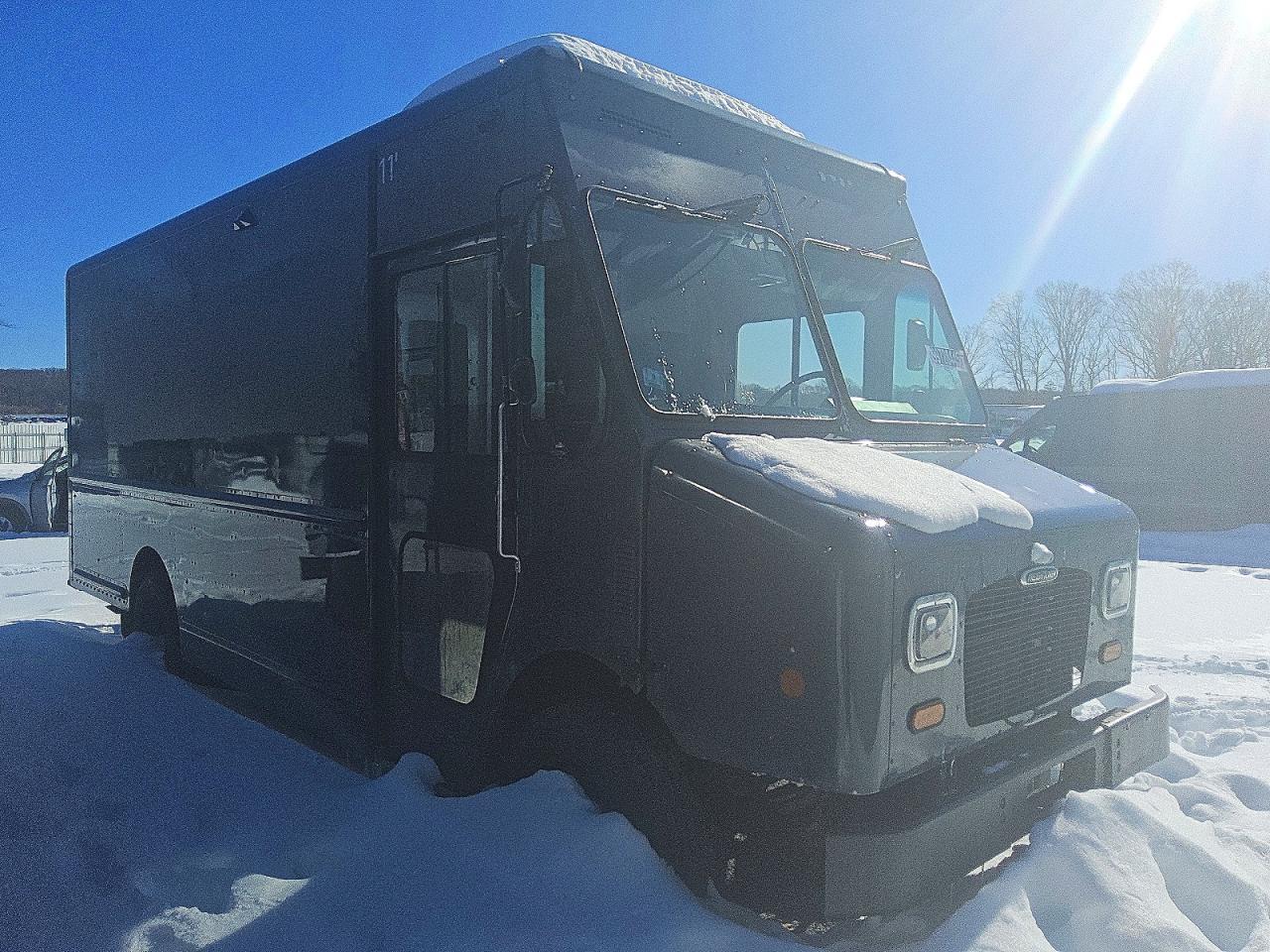 2020 Freightliner MT 45G Delivery Truck