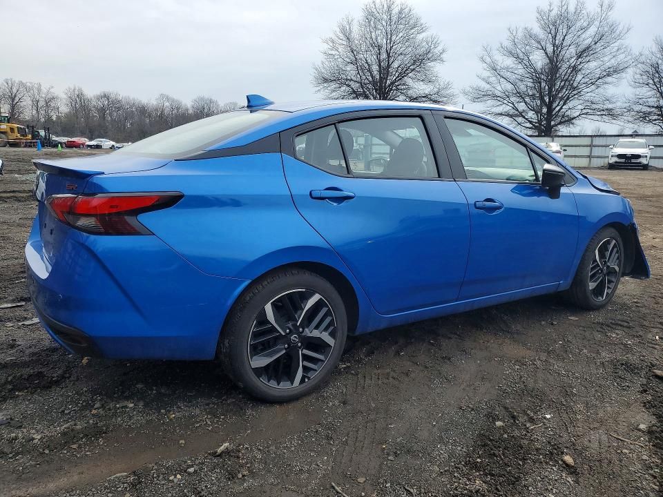 2024 Nissan Versa sr