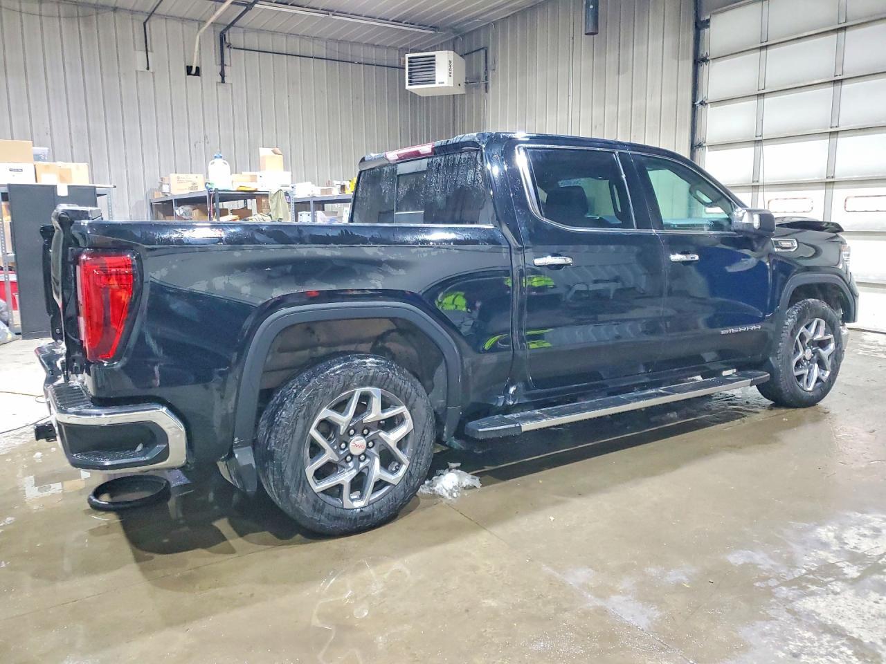 2024 GMC Sierra K1500 slt