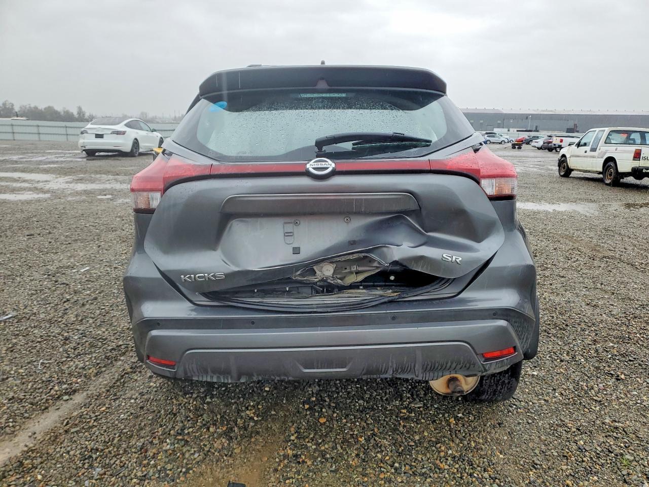 2021 Nissan Kicks sr