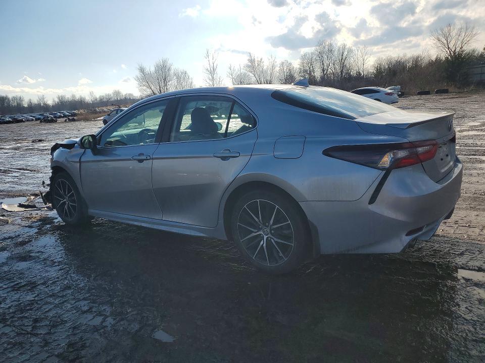 2024 Toyota Camry Hybrid se