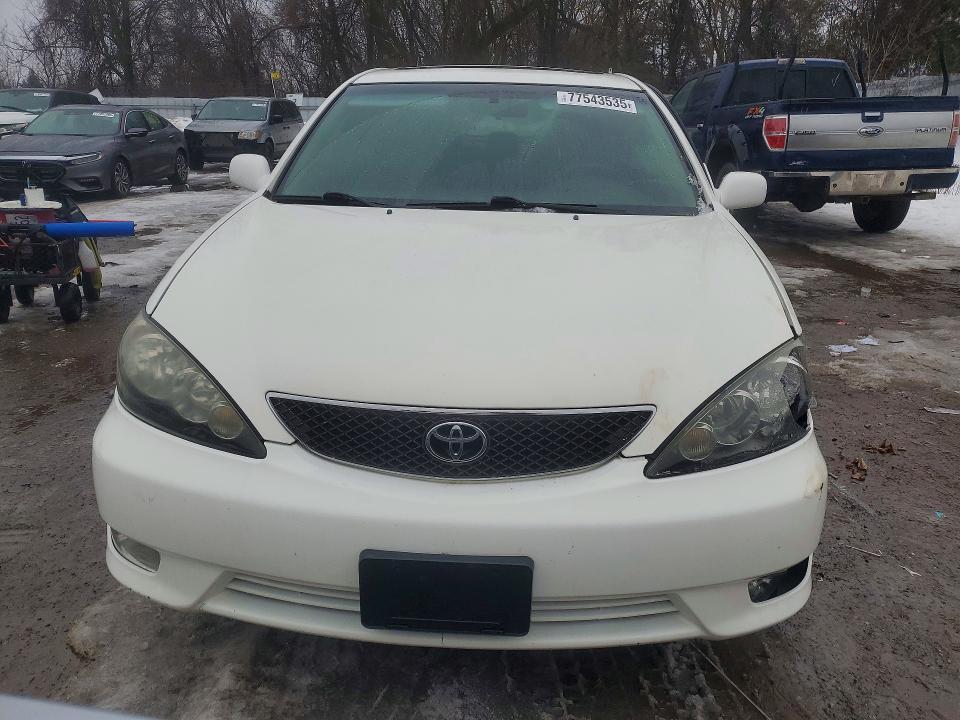 2005 Toyota Camry le