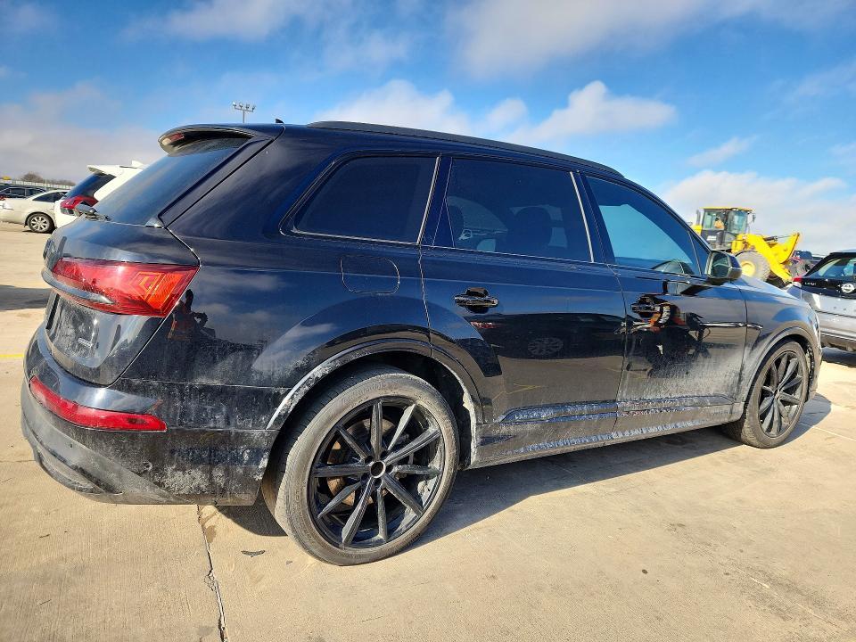 2021 Audi Q7 Prestige