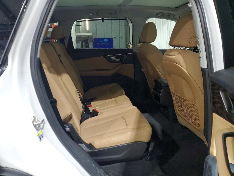 2021 Audi Q7 Premium Plus