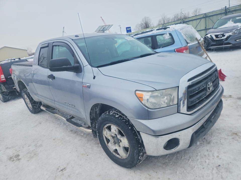 2013 Toyota Tundra Double cab SR5