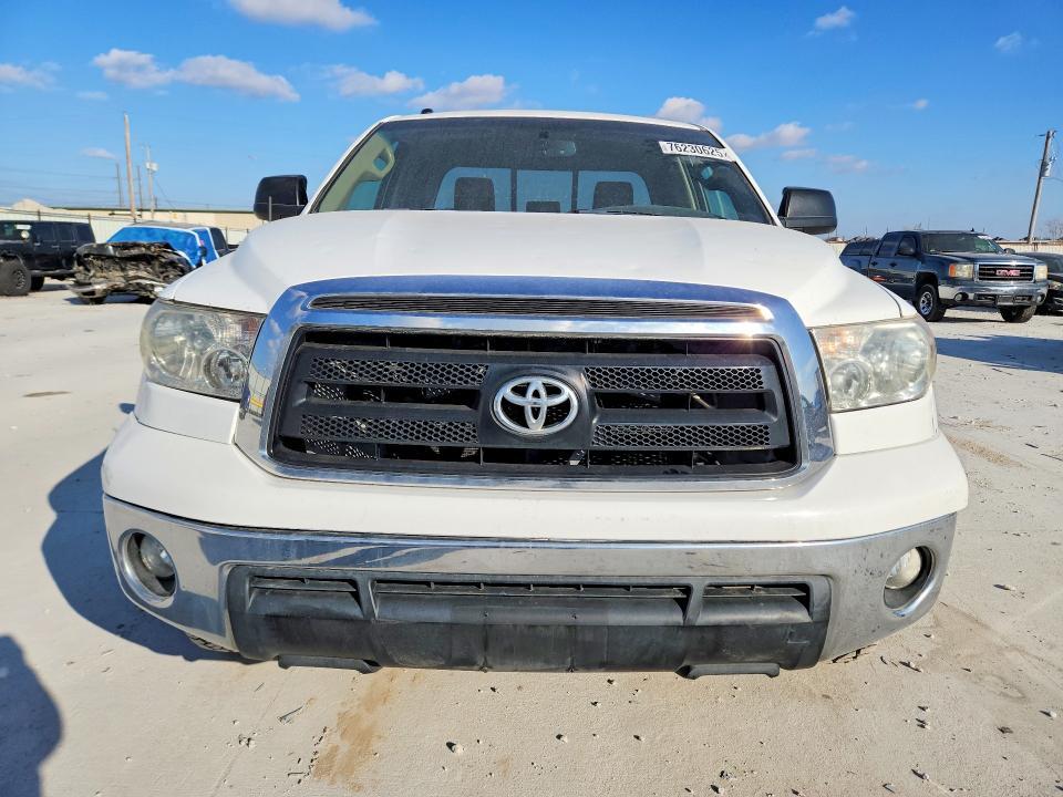 2011 Toyota Tundra Double cab SR5