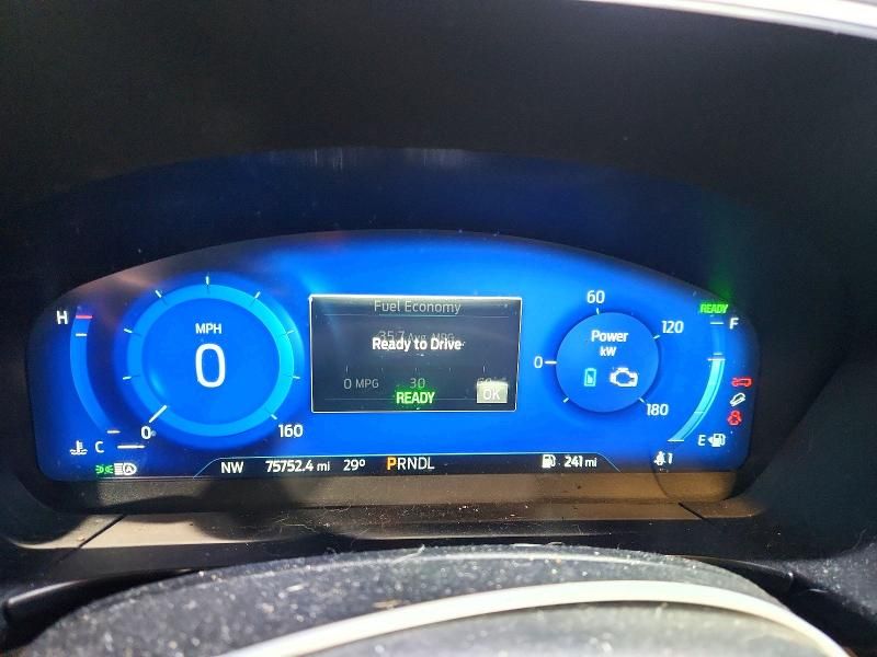 2021 Ford Escape sel