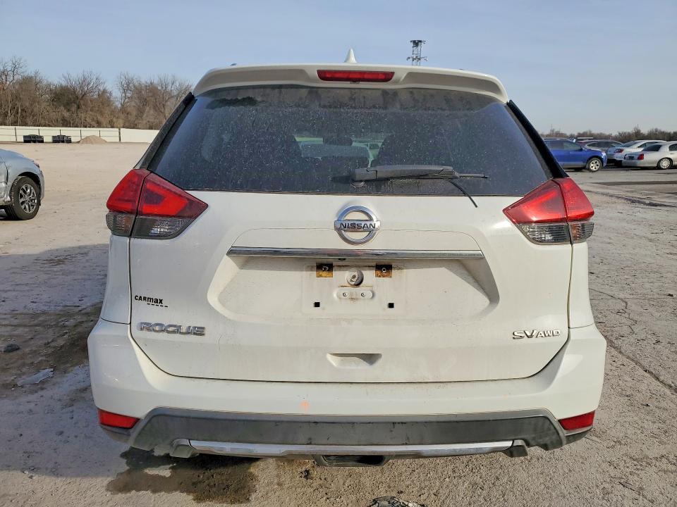 2017 Nissan Rogue sv