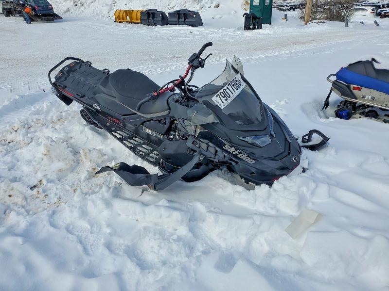 2025 Skidoo Renegade