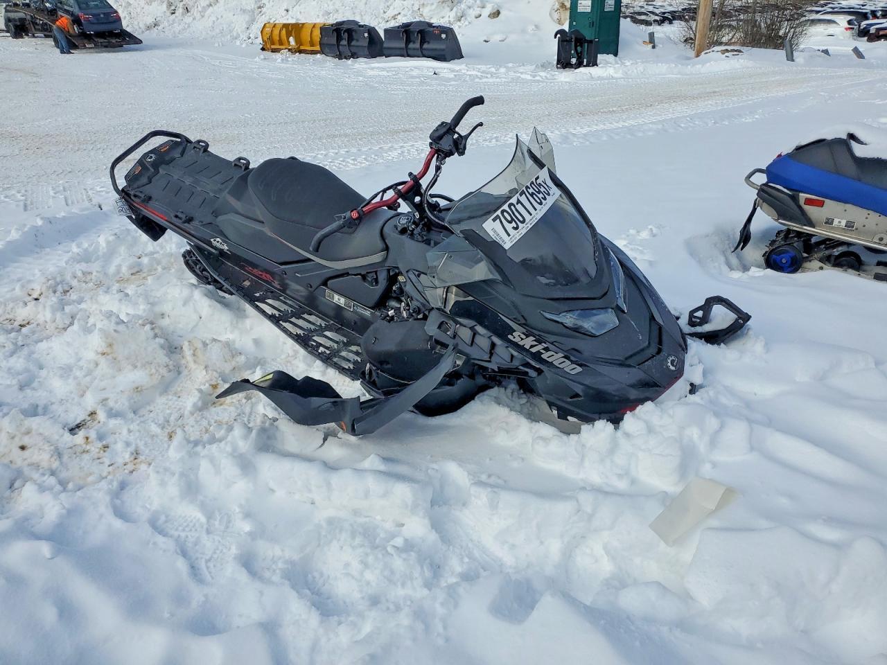 2025 Skidoo Renegade