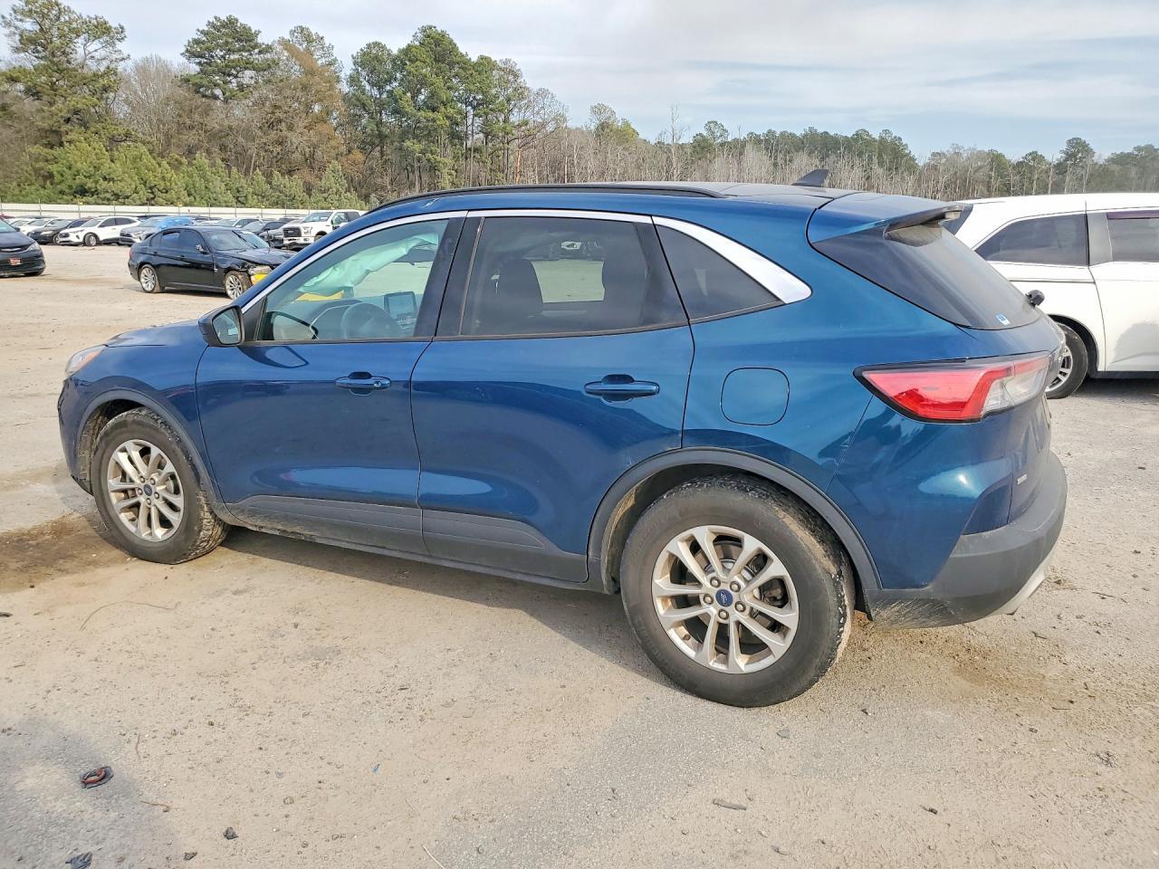 2020 Ford Escape se
