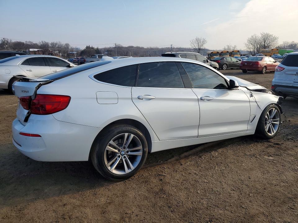 2017 BMW 330 Xigt