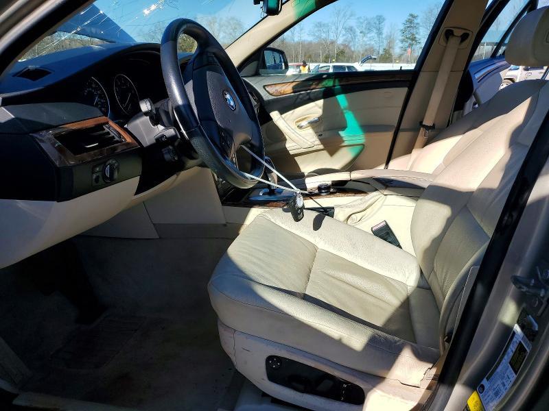 2010 BMW 528 i