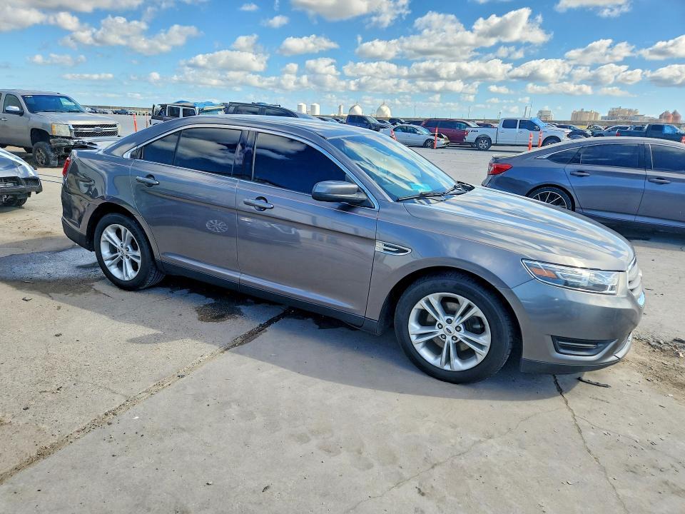 2014 Ford Taurus sel