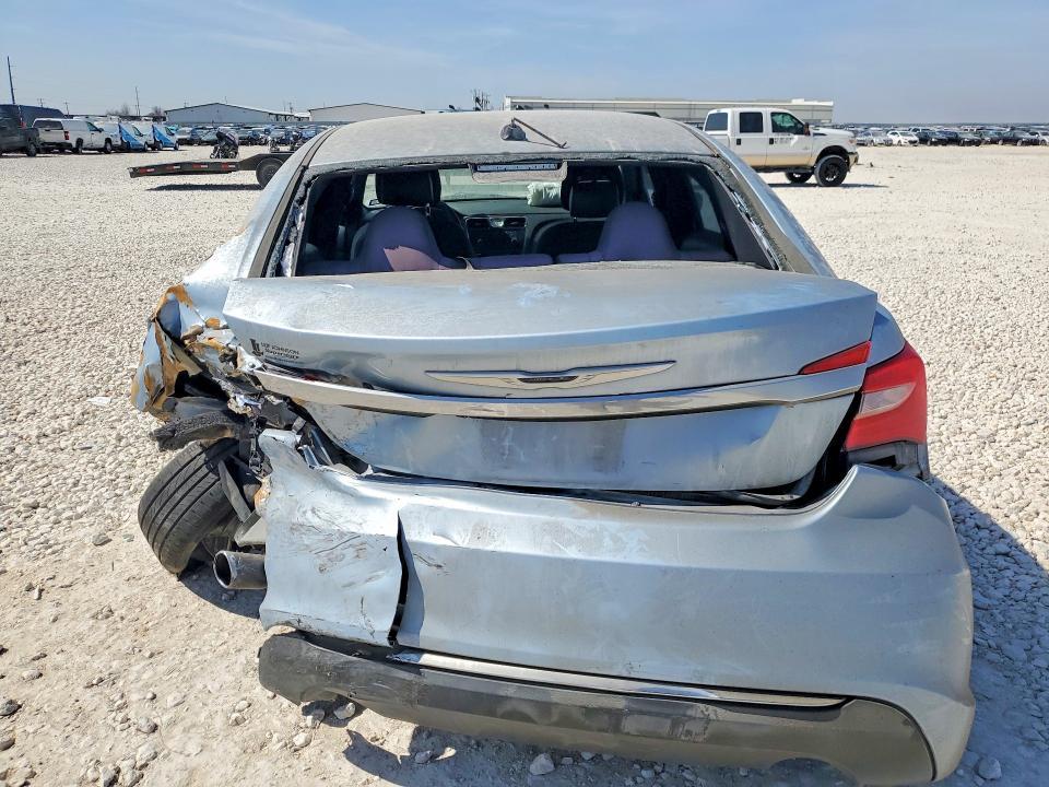 2014 Chrysler 200 lx