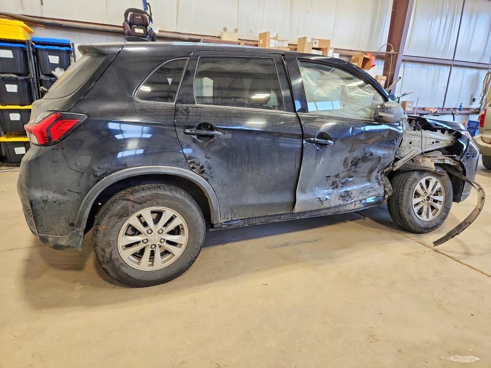 2021 Mitsubishi Rvr se