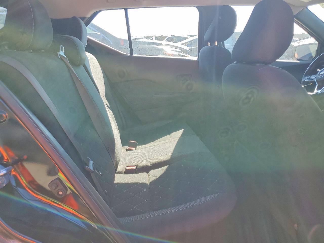 2019 Nissan Kicks s