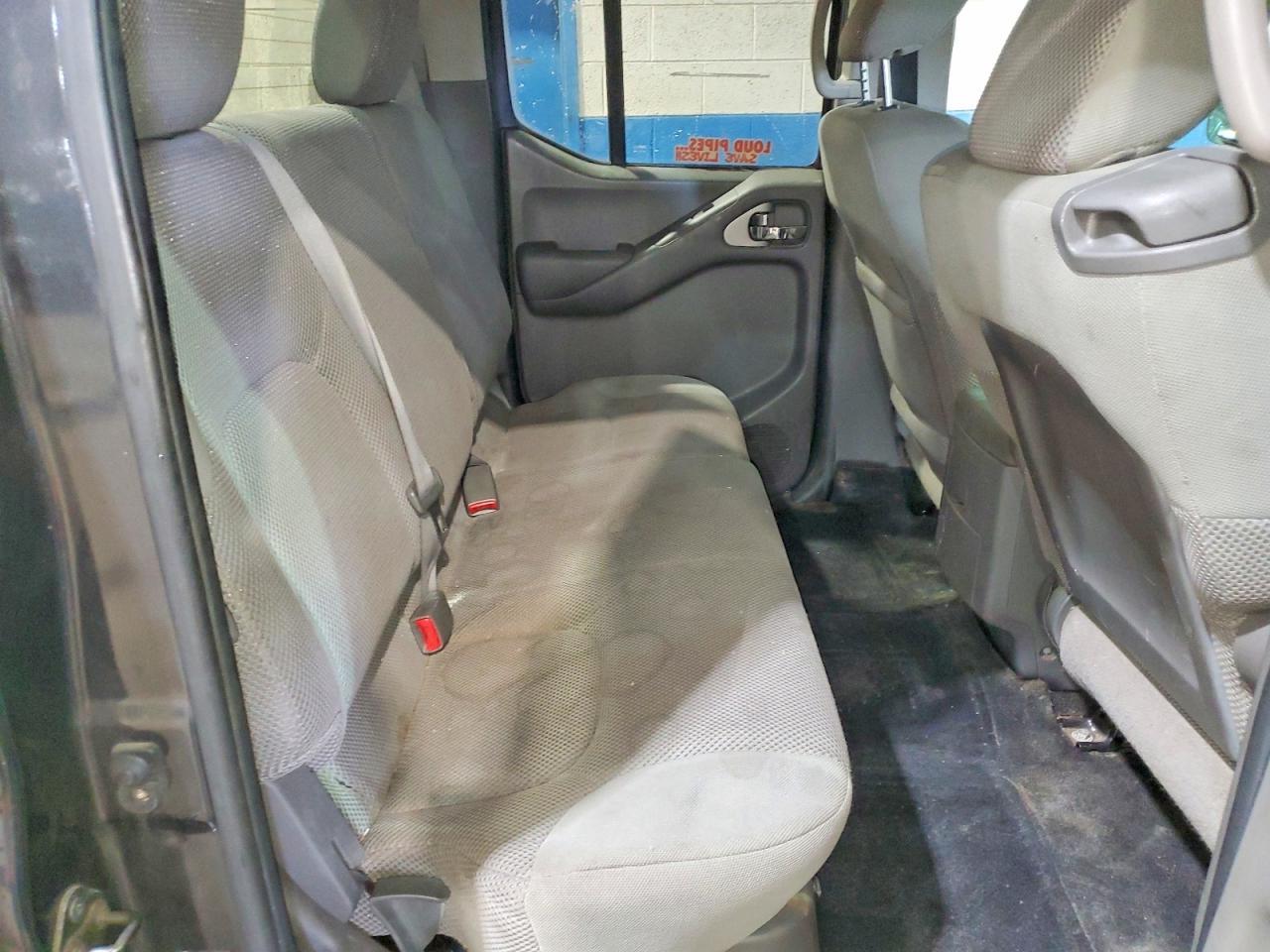 2010 Nissan Frontier SE V6