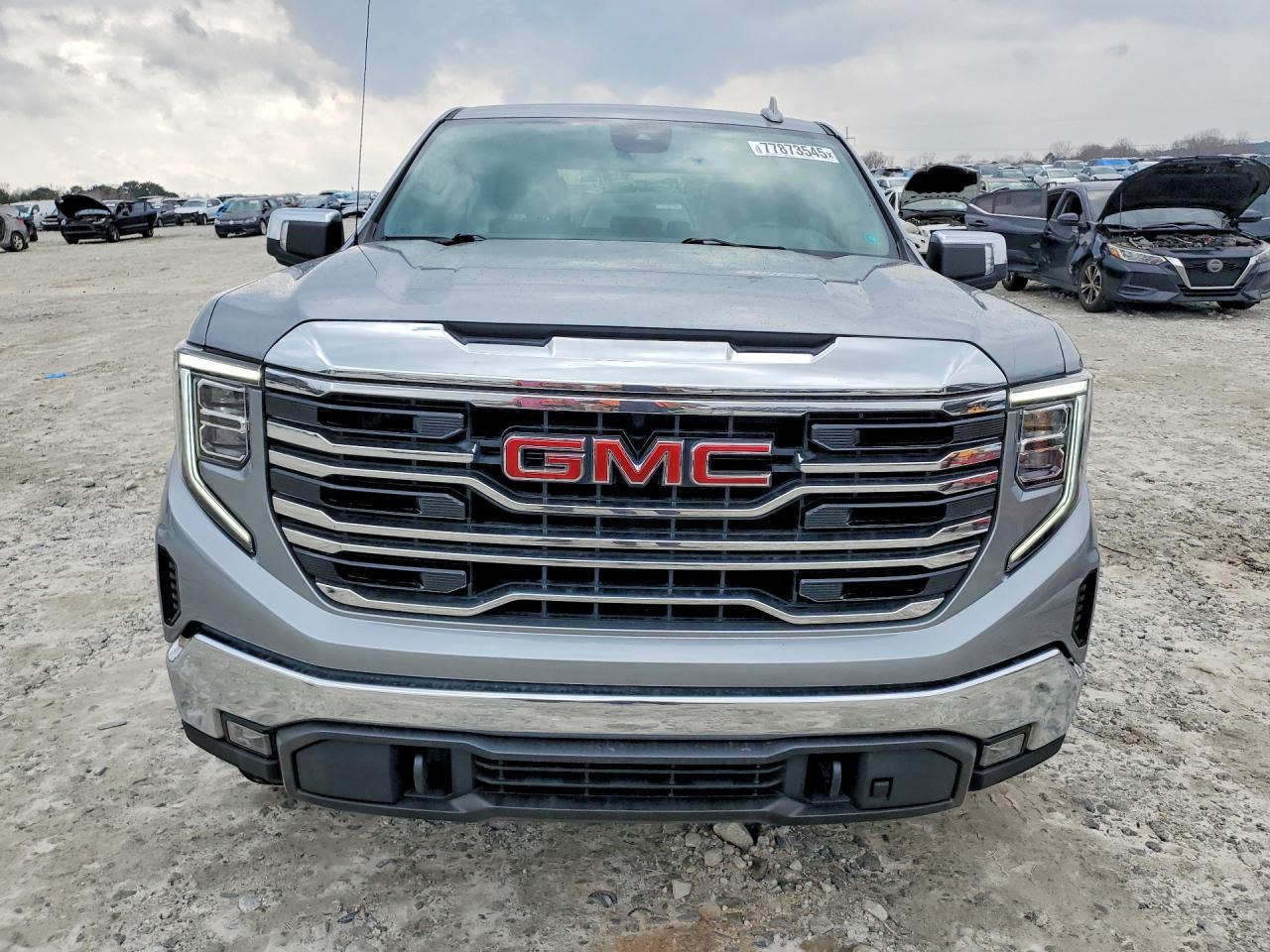 2024 GMC Sierra K1500 slt