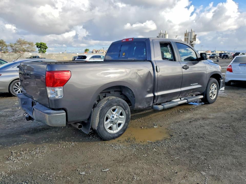 2011 Toyota Tundra Double cab SR5