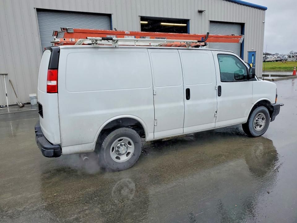 2022 Chevrolet Express G2500