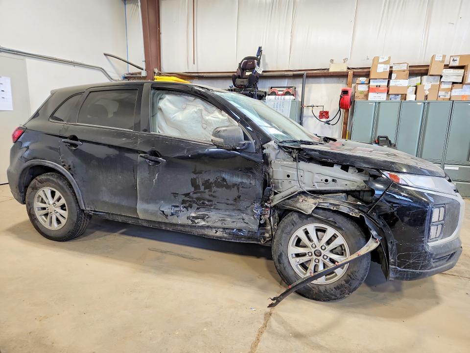 2021 Mitsubishi Rvr se