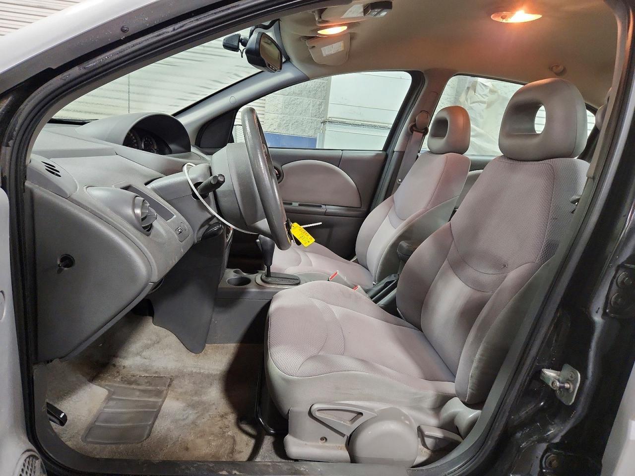 2004 Saturn Ion Level 2