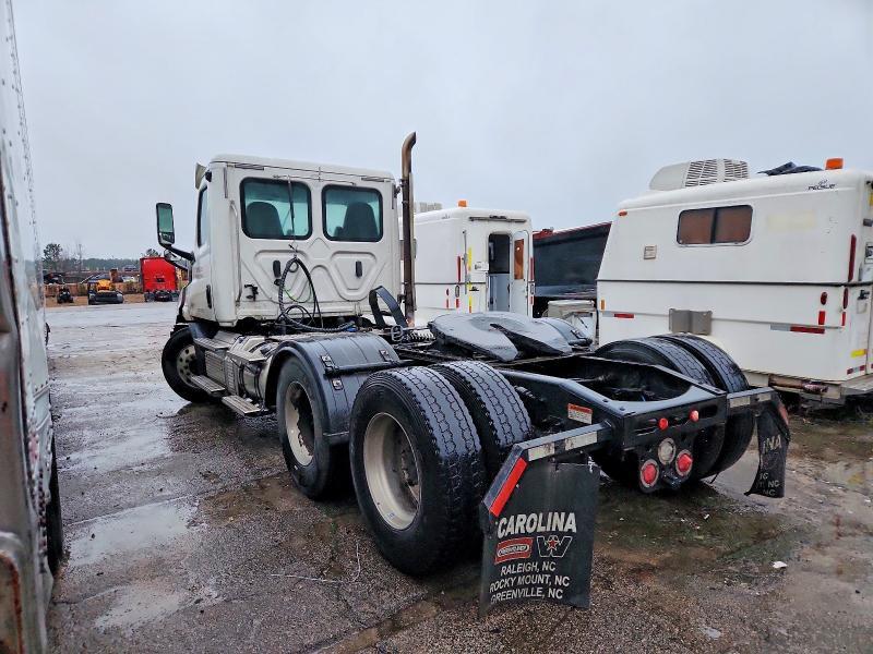 2020 Freightliner Cascadia 116 Semi Truck