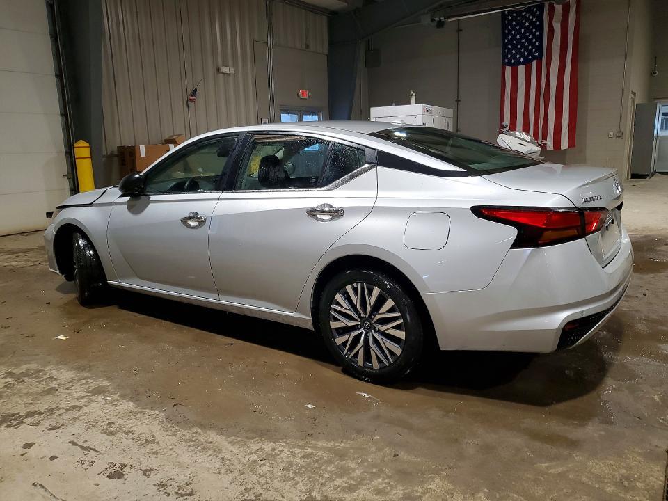 2024 Nissan Altima sv