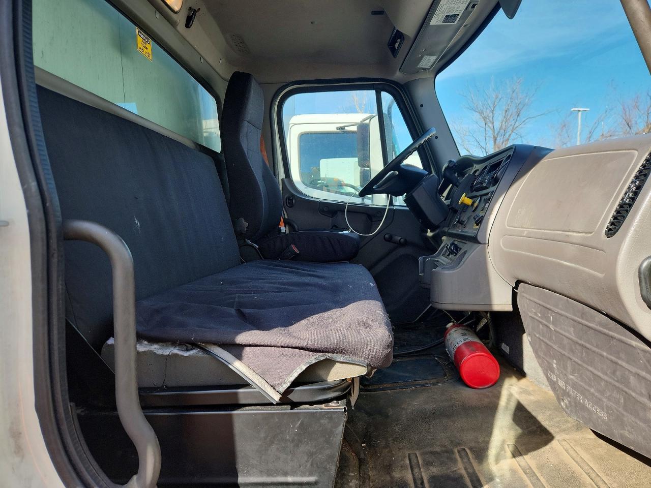 2020 Freigliner 2020 Freightliner Business Class M2 BOX Truck
