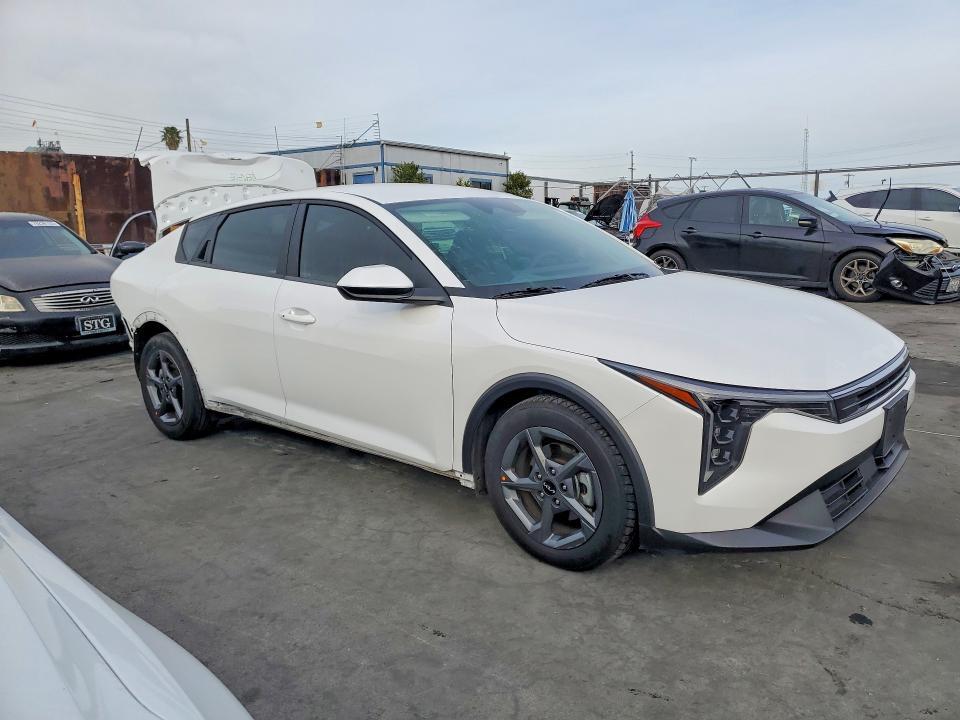 2025 KIA K4 lx
