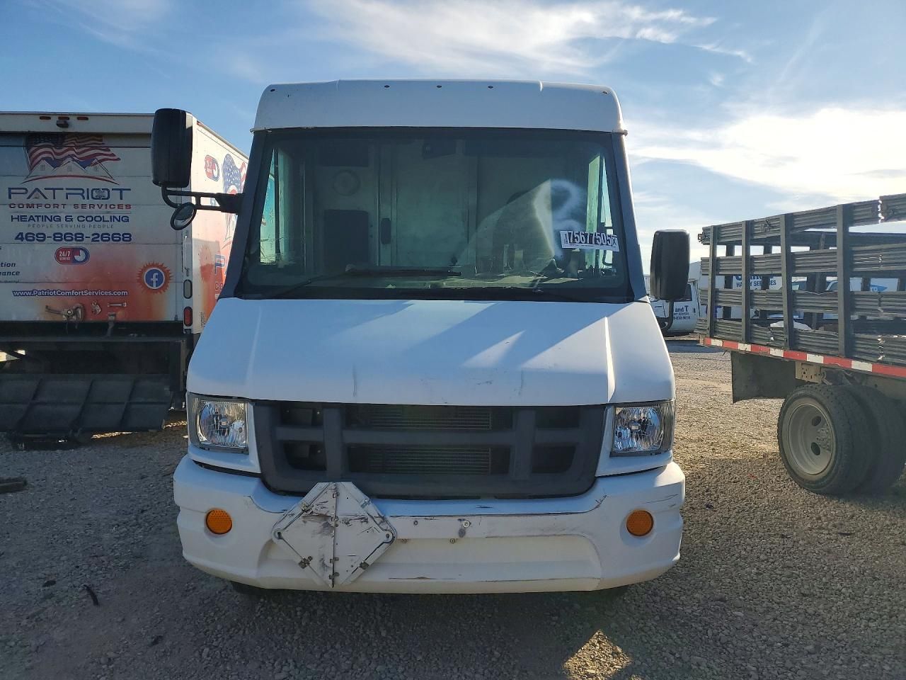 2013 Isuzu NPR Delivery Truck