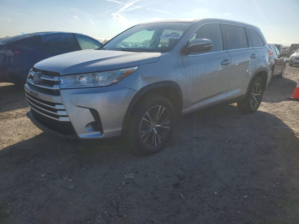 2019 Toyota Highlander le