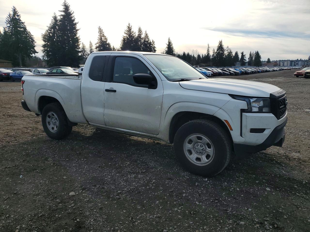 2022 Nissan Frontier S