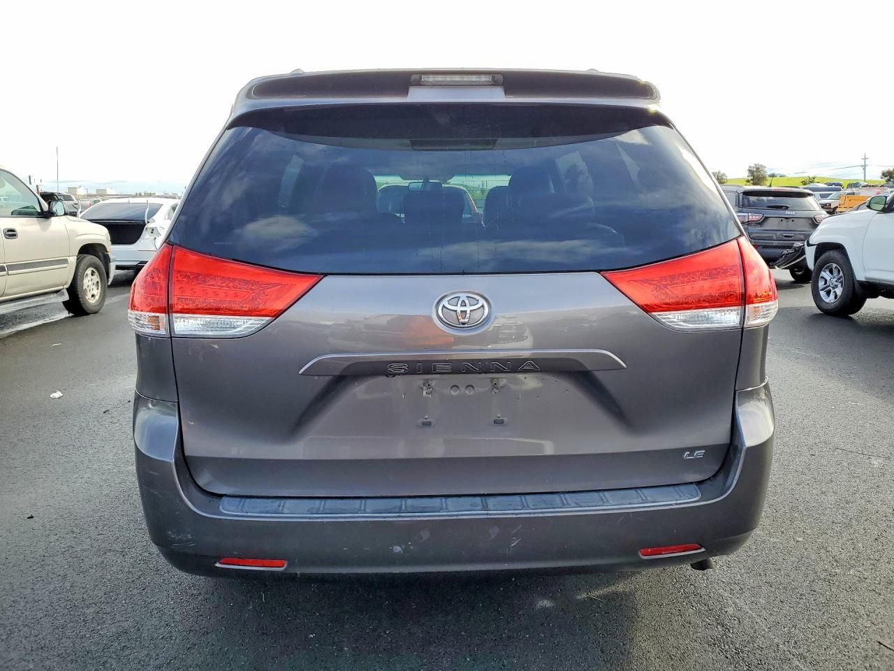 2012 Toyota Sienna le