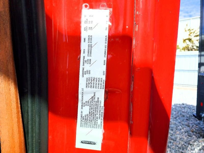 2017 Freightliner Cascadia 125 Semi Truck