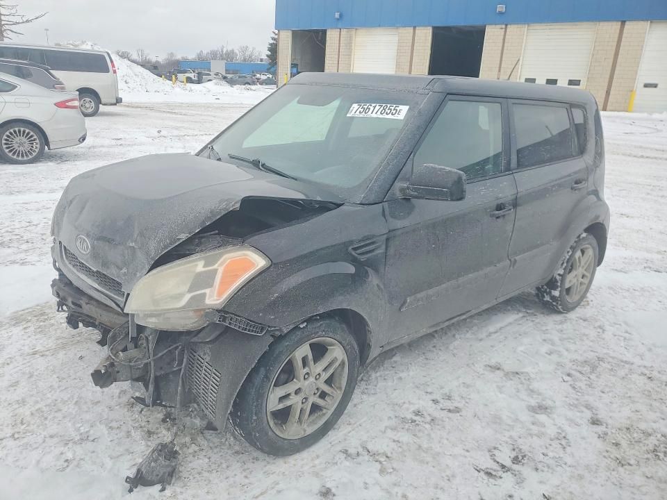 2011 KIA Soul +